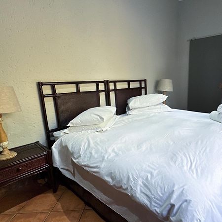 Paradise Creek Lodge มาเลเลน ภายนอก รูปภาพ
