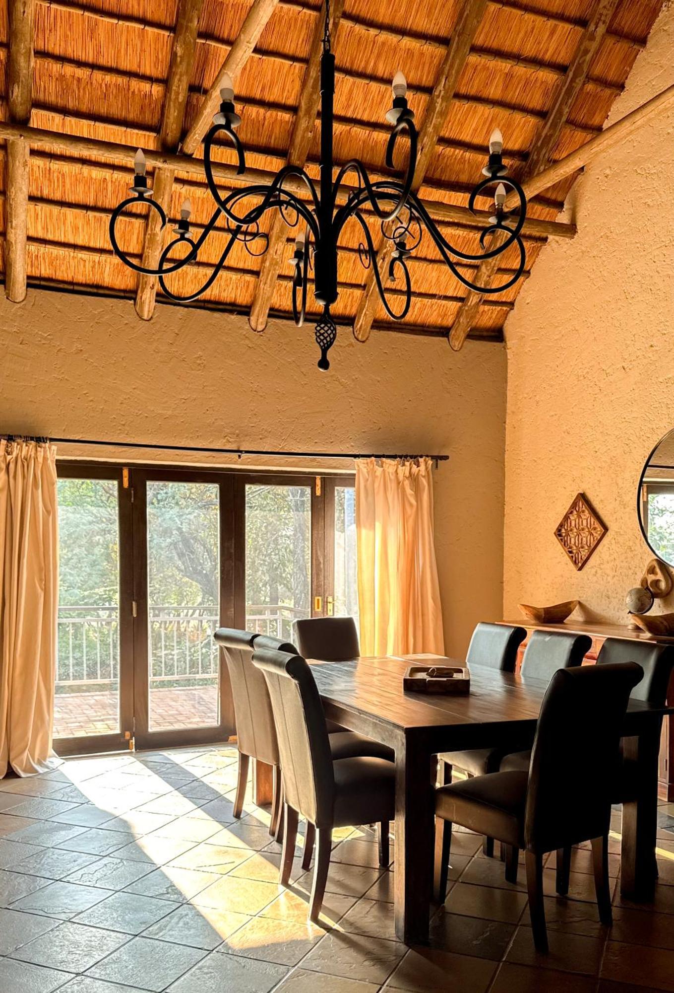 Paradise Creek Lodge มาเลเลน ภายนอก รูปภาพ