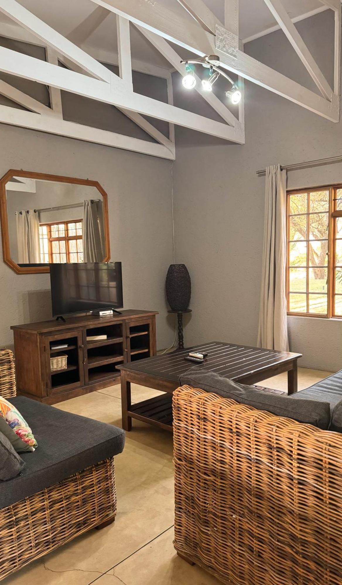 Paradise Creek Lodge มาเลเลน ภายนอก รูปภาพ