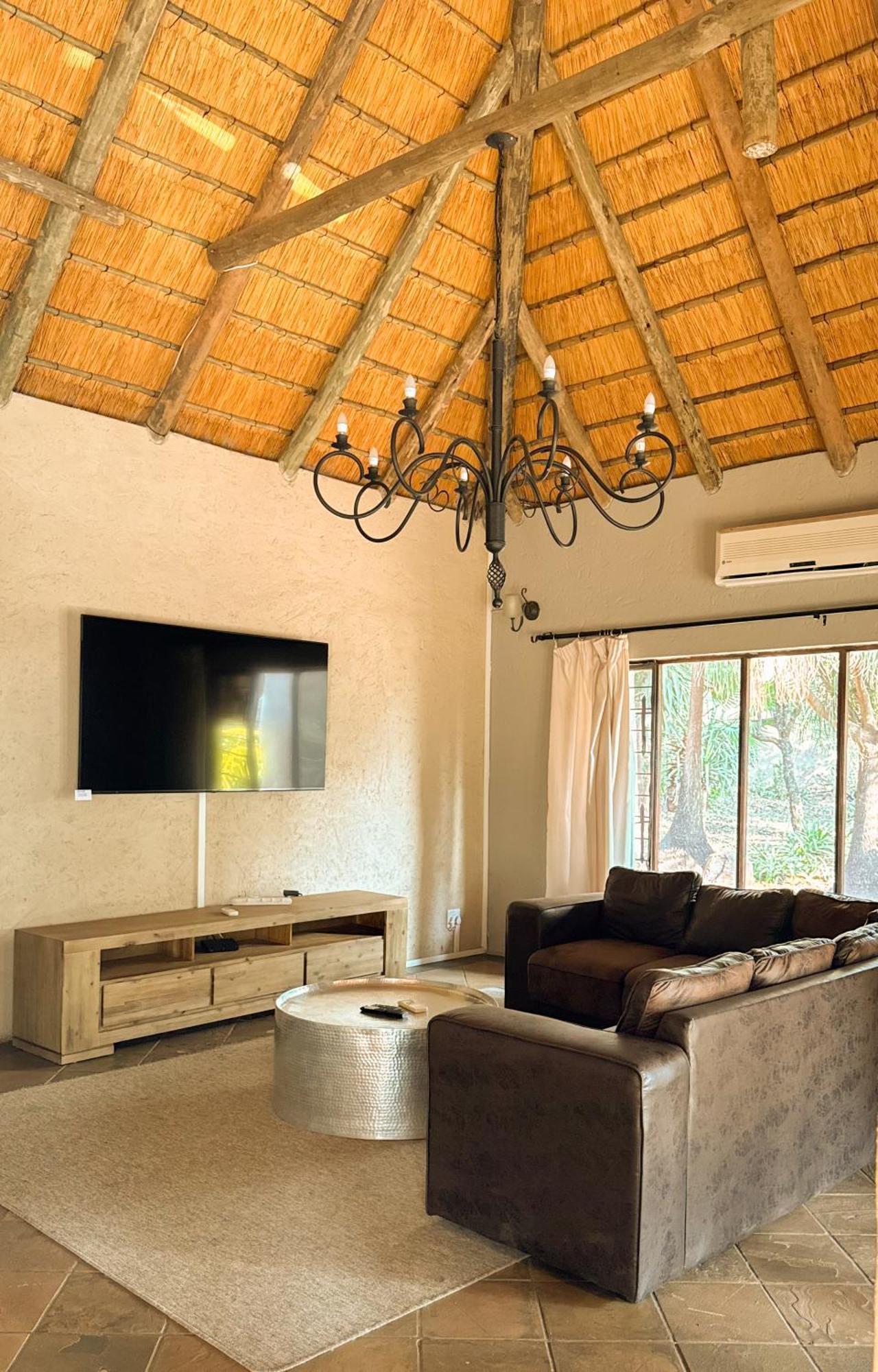 Paradise Creek Lodge มาเลเลน ภายนอก รูปภาพ
