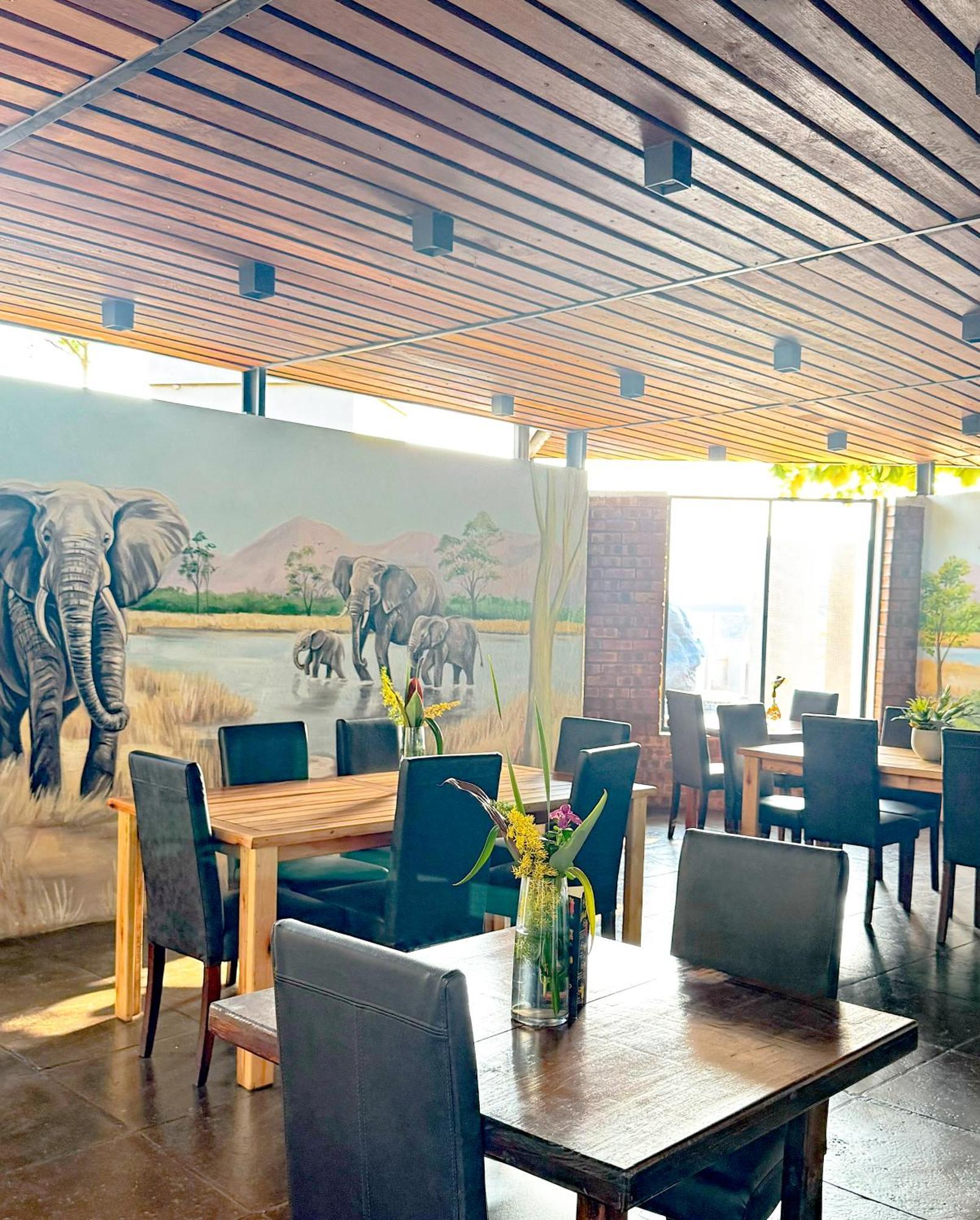 Paradise Creek Lodge มาเลเลน ภายนอก รูปภาพ