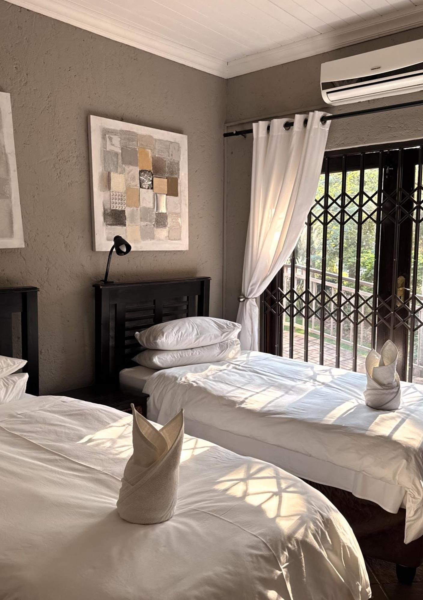 Paradise Creek Lodge มาเลเลน ภายนอก รูปภาพ