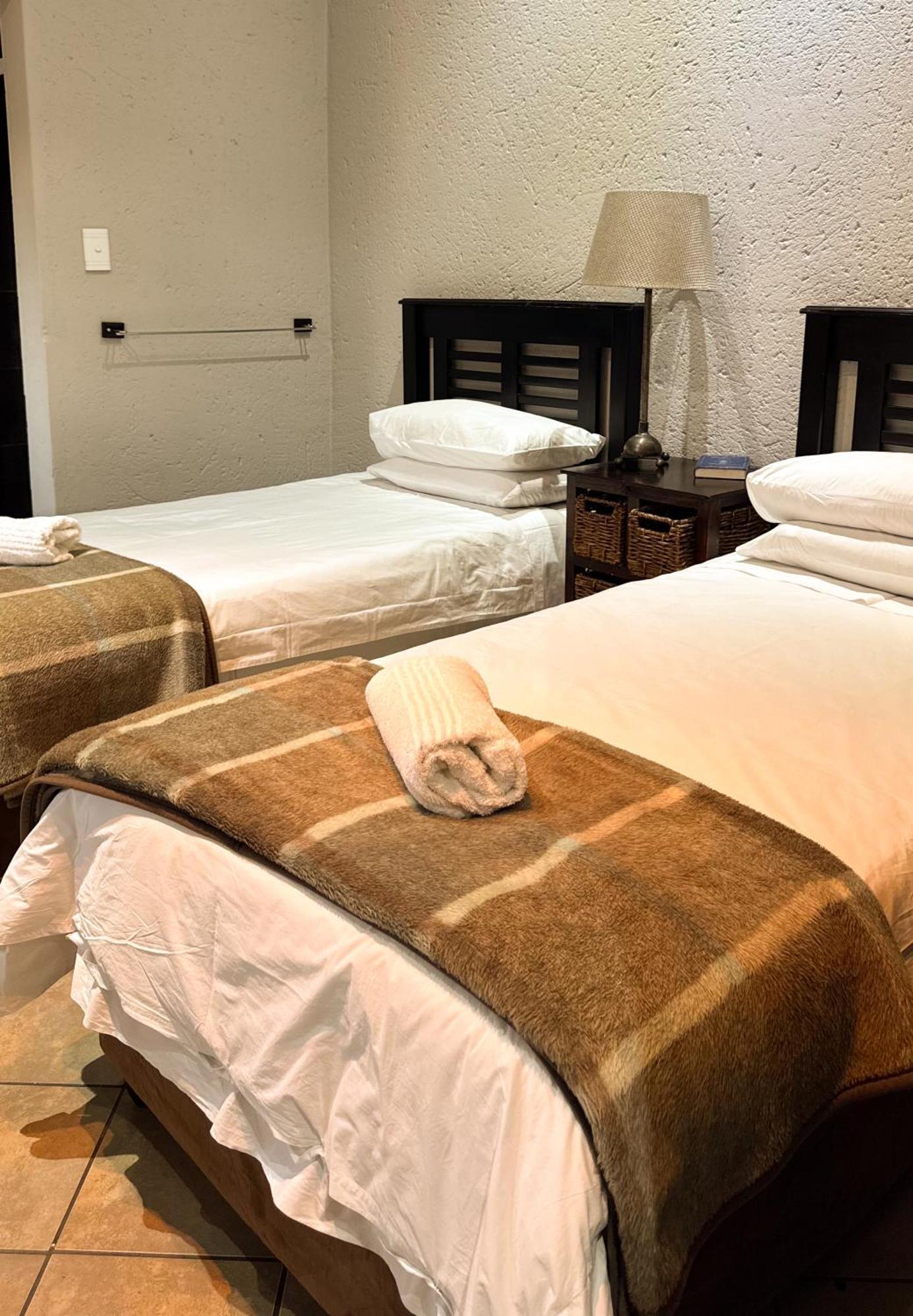 Paradise Creek Lodge มาเลเลน ภายนอก รูปภาพ