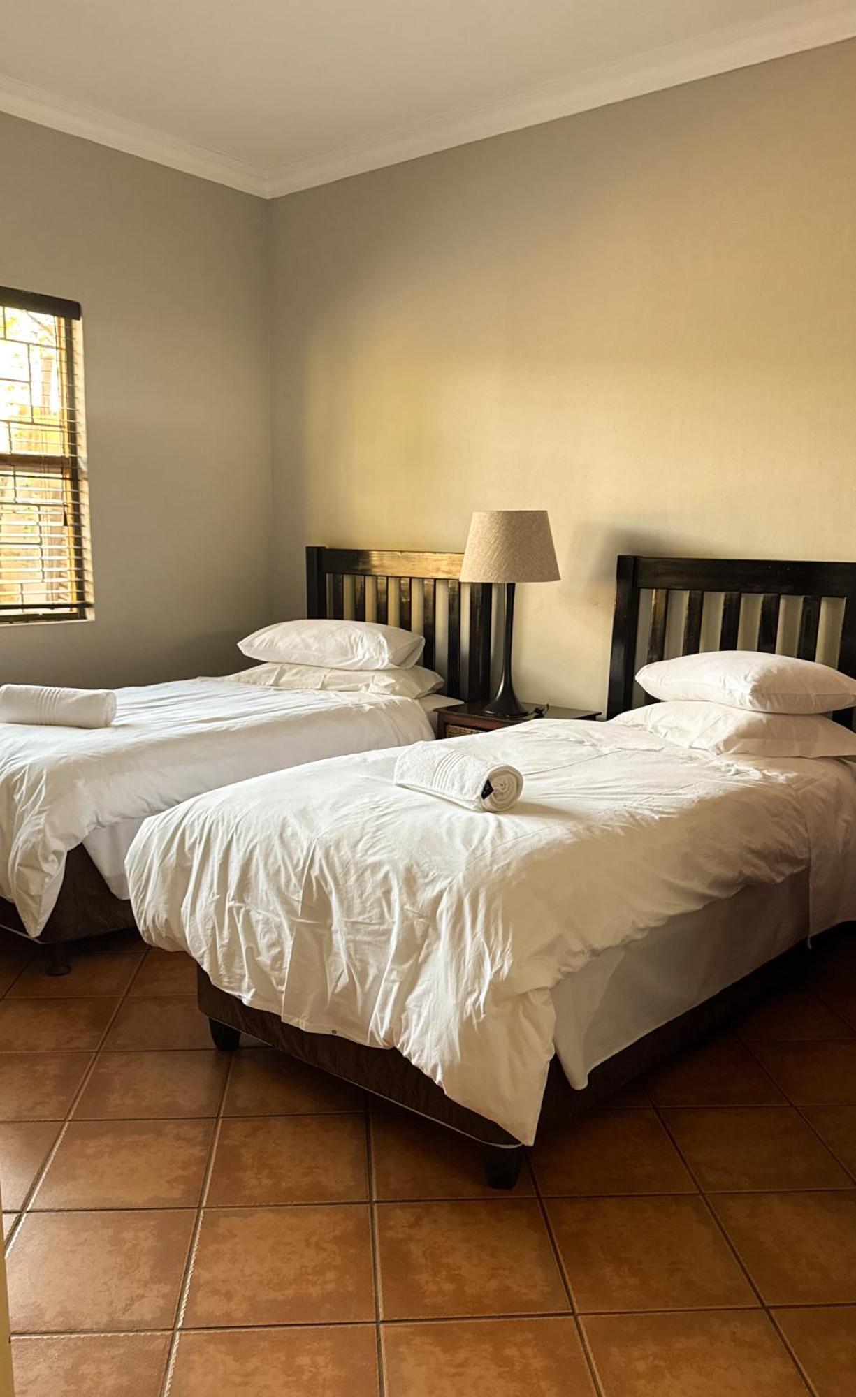 Paradise Creek Lodge มาเลเลน ภายนอก รูปภาพ