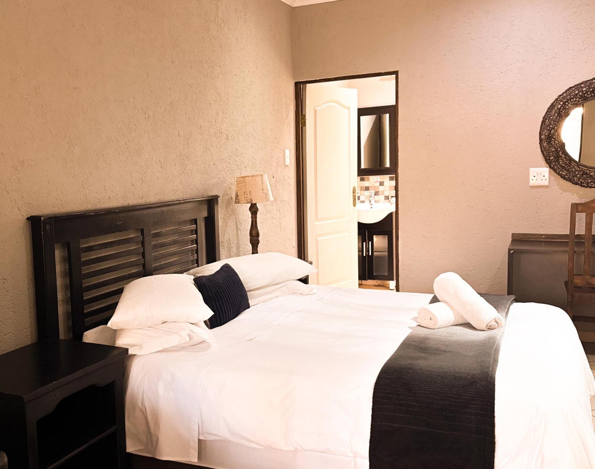 Paradise Creek Lodge มาเลเลน ภายนอก รูปภาพ