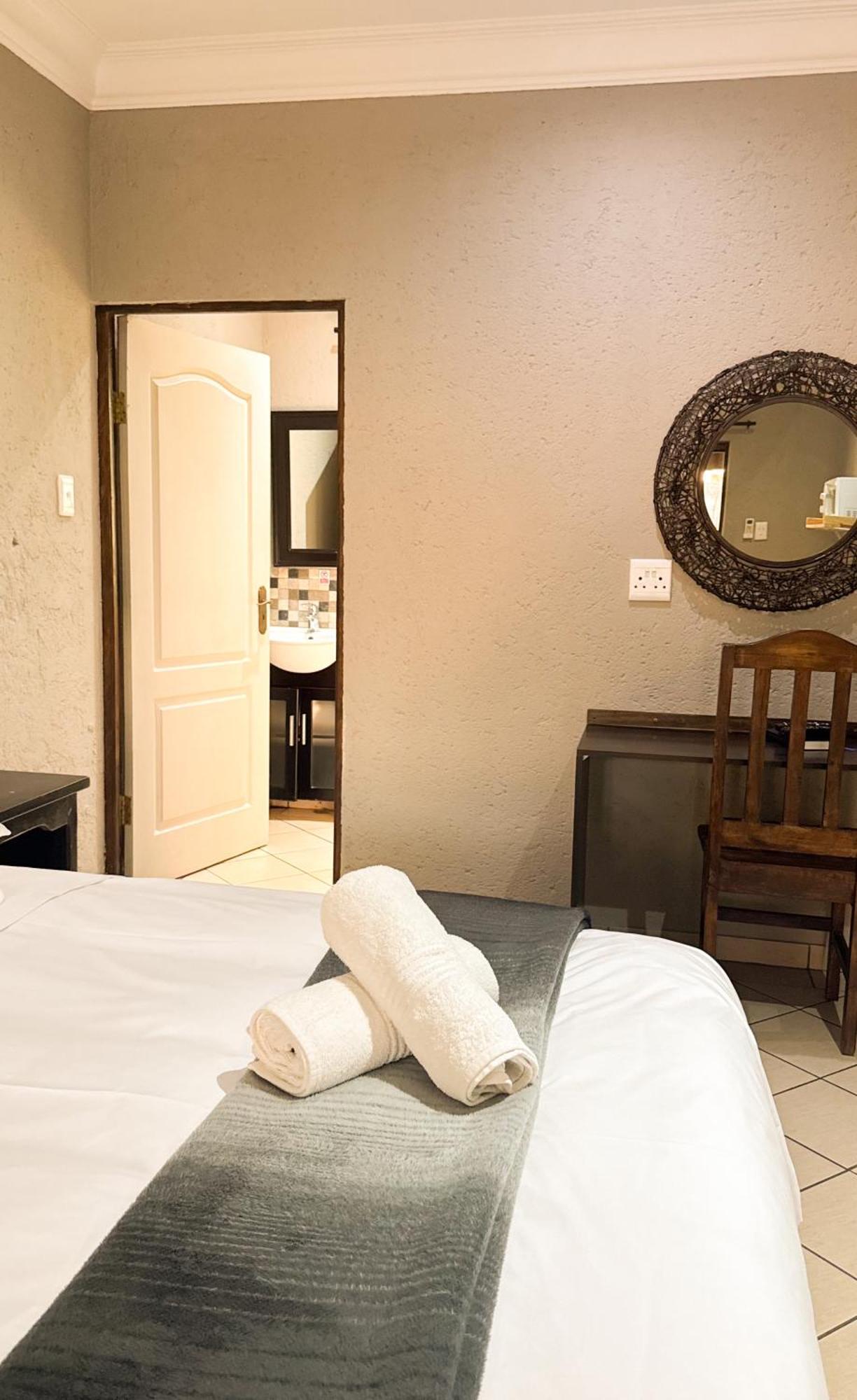 Paradise Creek Lodge มาเลเลน ภายนอก รูปภาพ
