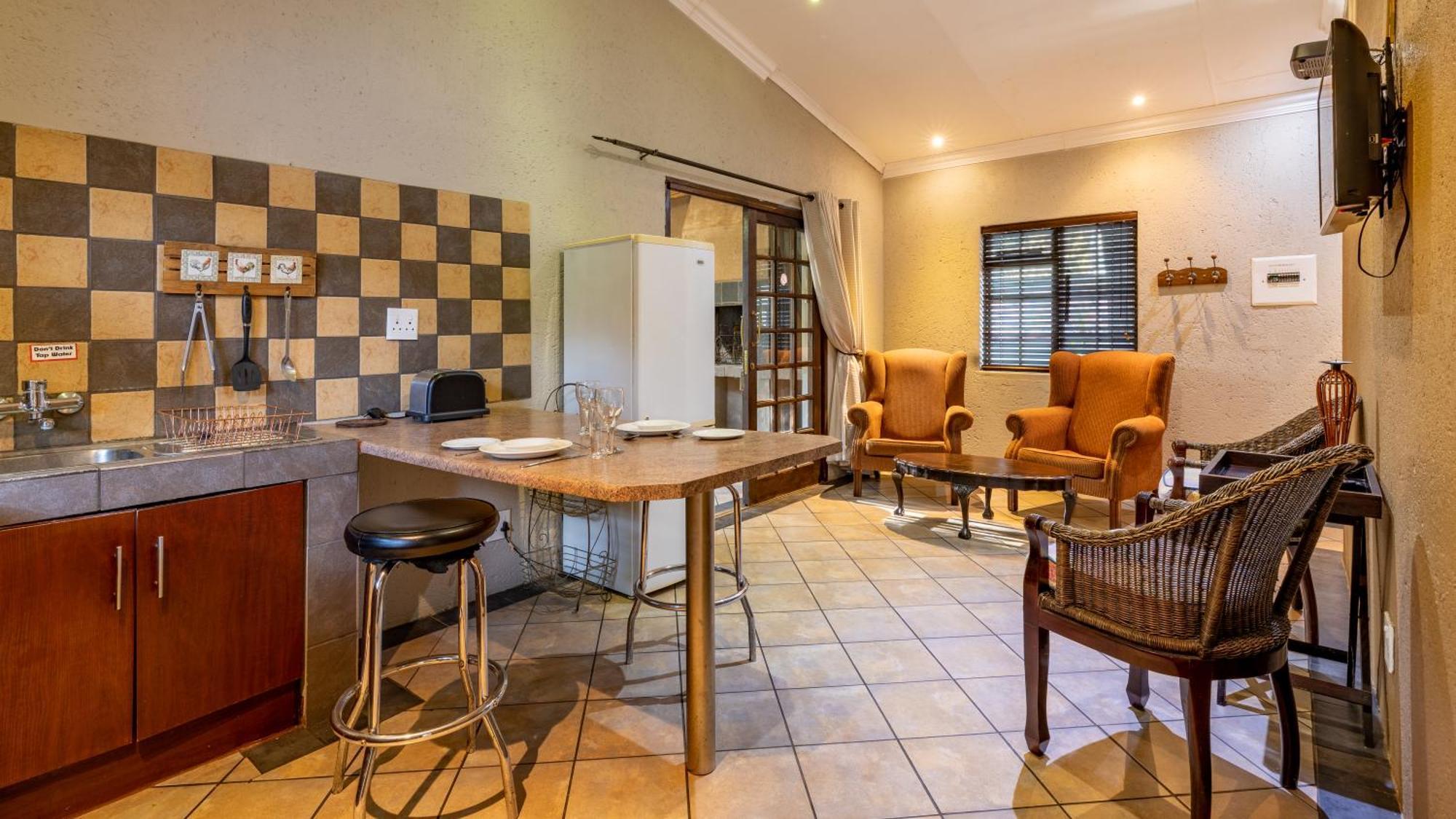 Paradise Creek Lodge มาเลเลน ภายนอก รูปภาพ