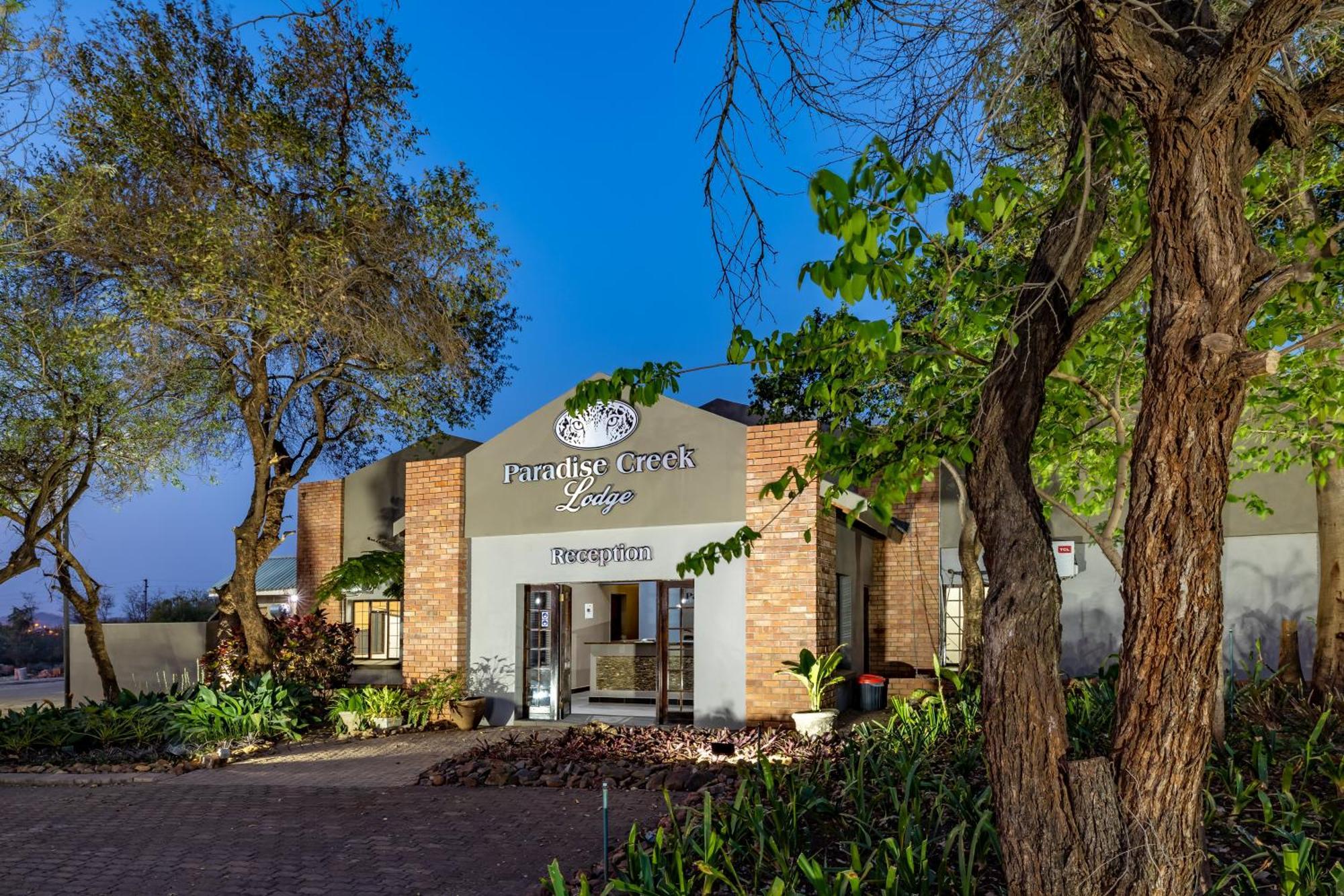 Paradise Creek Lodge มาเลเลน ภายนอก รูปภาพ